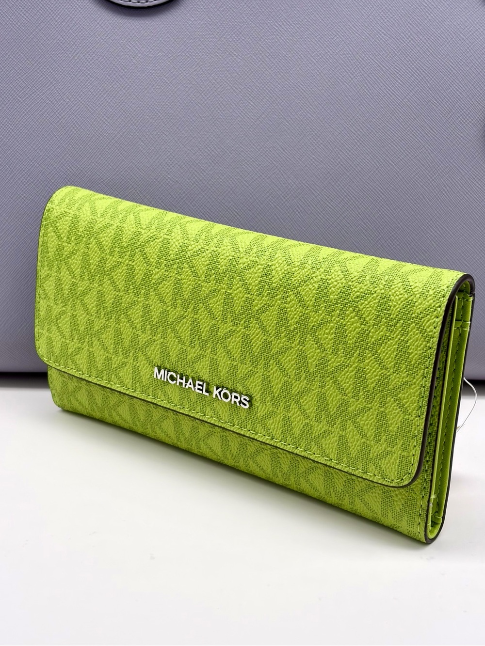 Michael Kors Jet Set Travel Trifold Wallet Lime Green